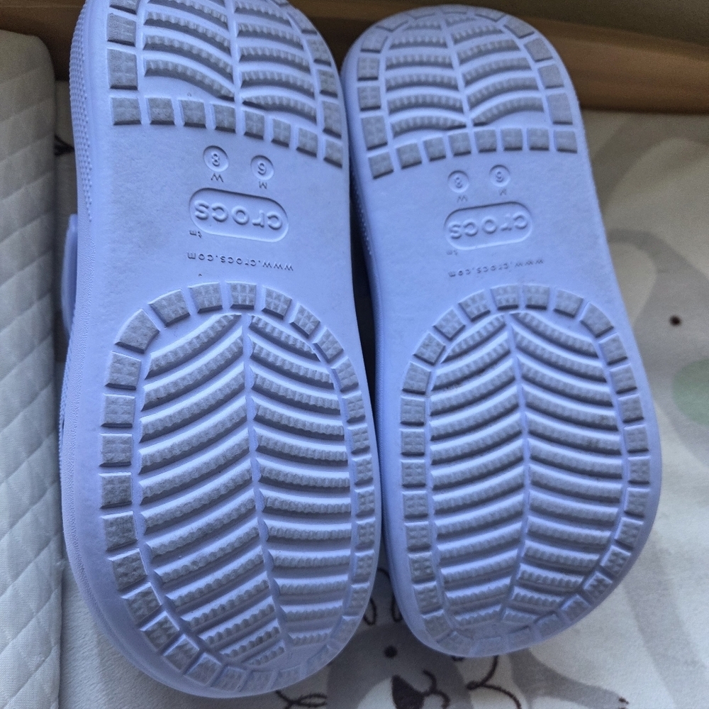 CROCS Women's Or Unisex Lavender Lilac Men's Size 6, Women's Size 8 - Picture 8 of 8